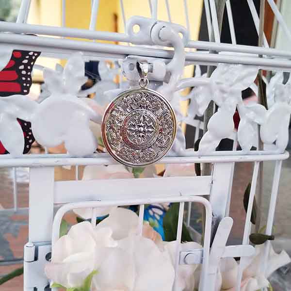 Medallón doble dorje - Tienda Budista
