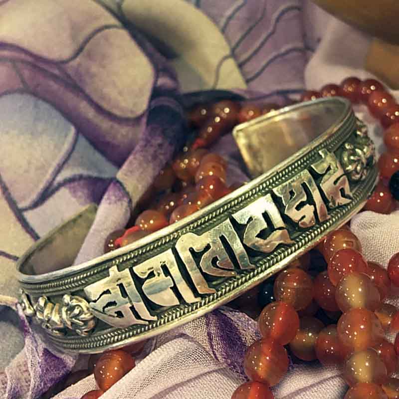 Brazalete de plata Chenrezig - Tienda Budista