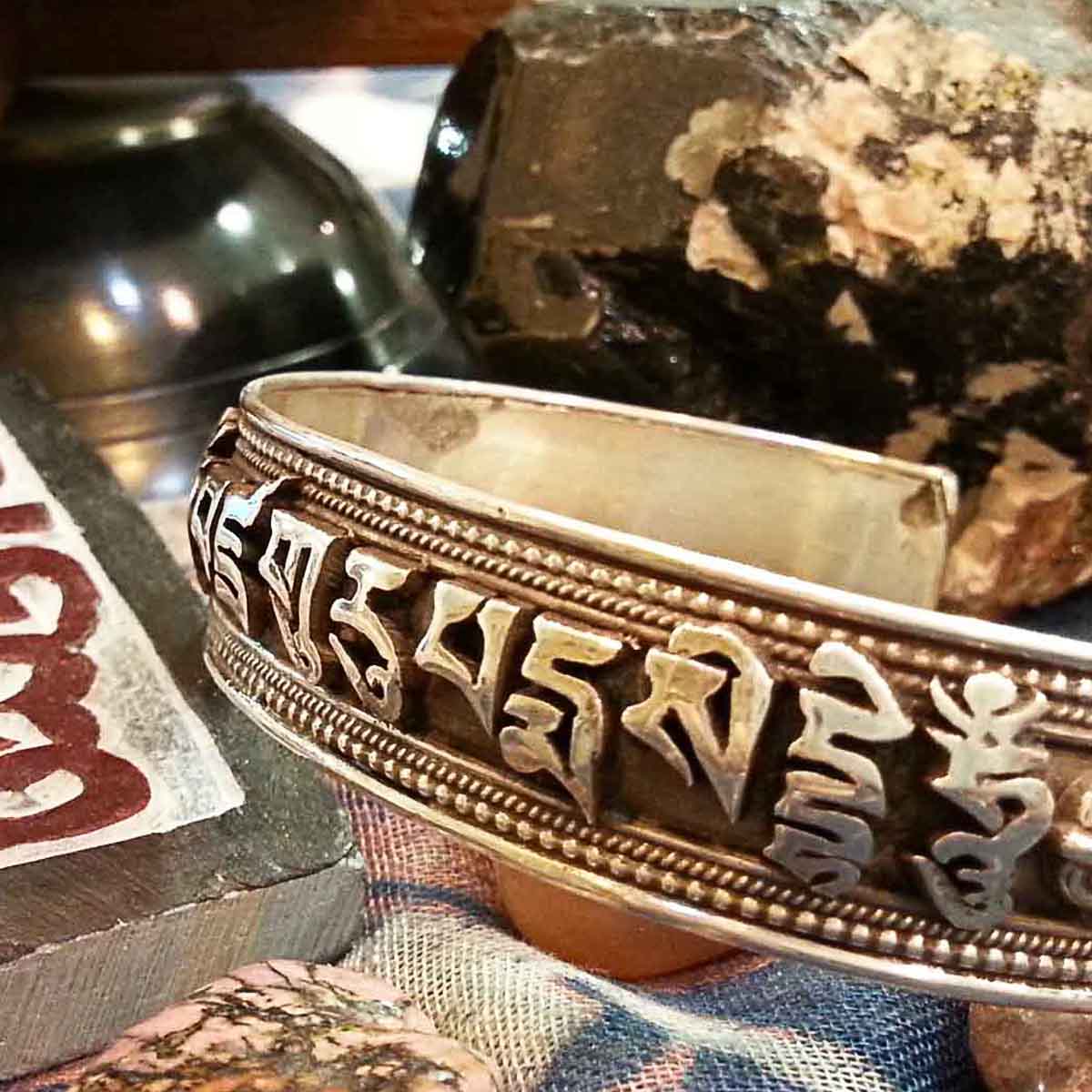 Brazalete de plata Padmasambhava - Tienda Budista