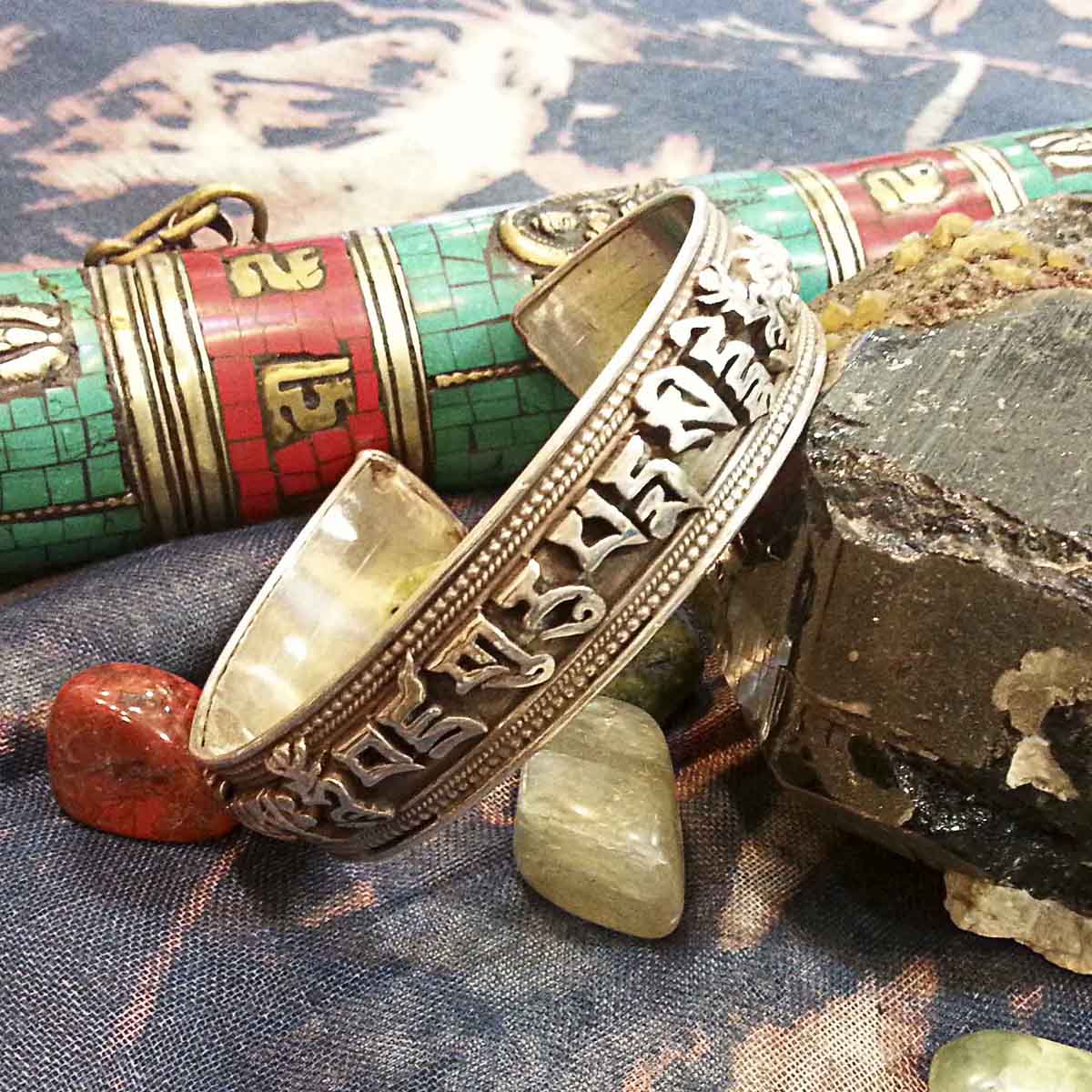 Brazalete de plata Padmasambhava - Tienda Budista