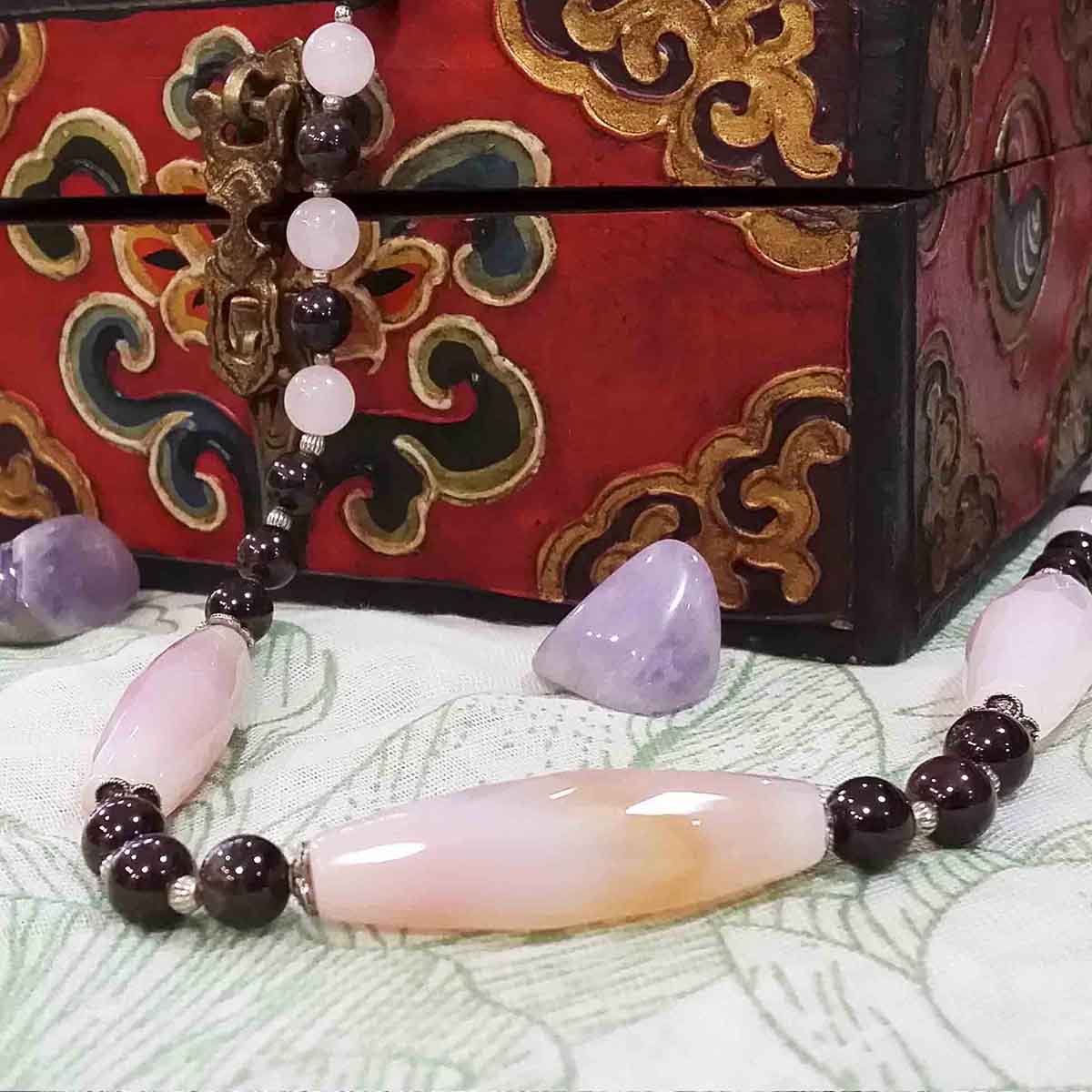 Collar de ágata y granates - Tienda Budista