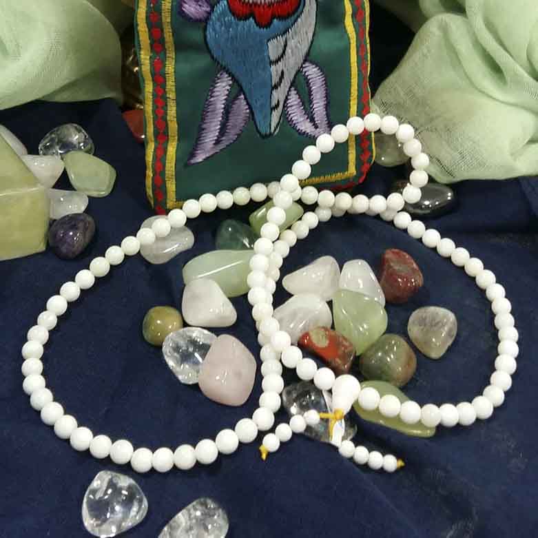 Conjunto mala largo blanco y bolsa de seda - Tienda Budista