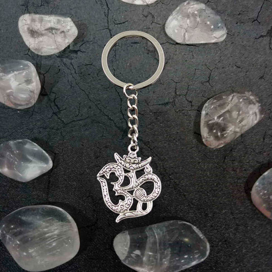 Llavero Om sánscrito grabado - Tienda Budista