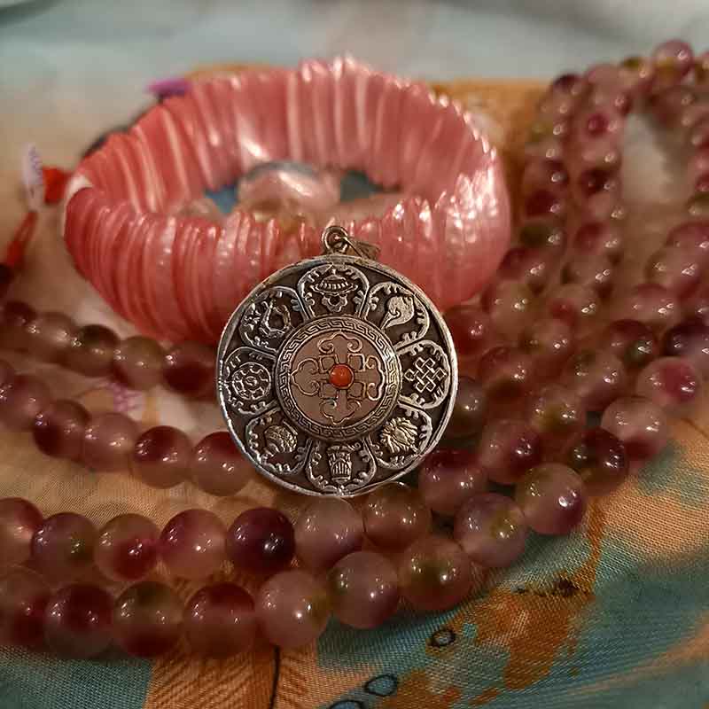 Medallón Símbolos Auspiciosos - Tienda Budista