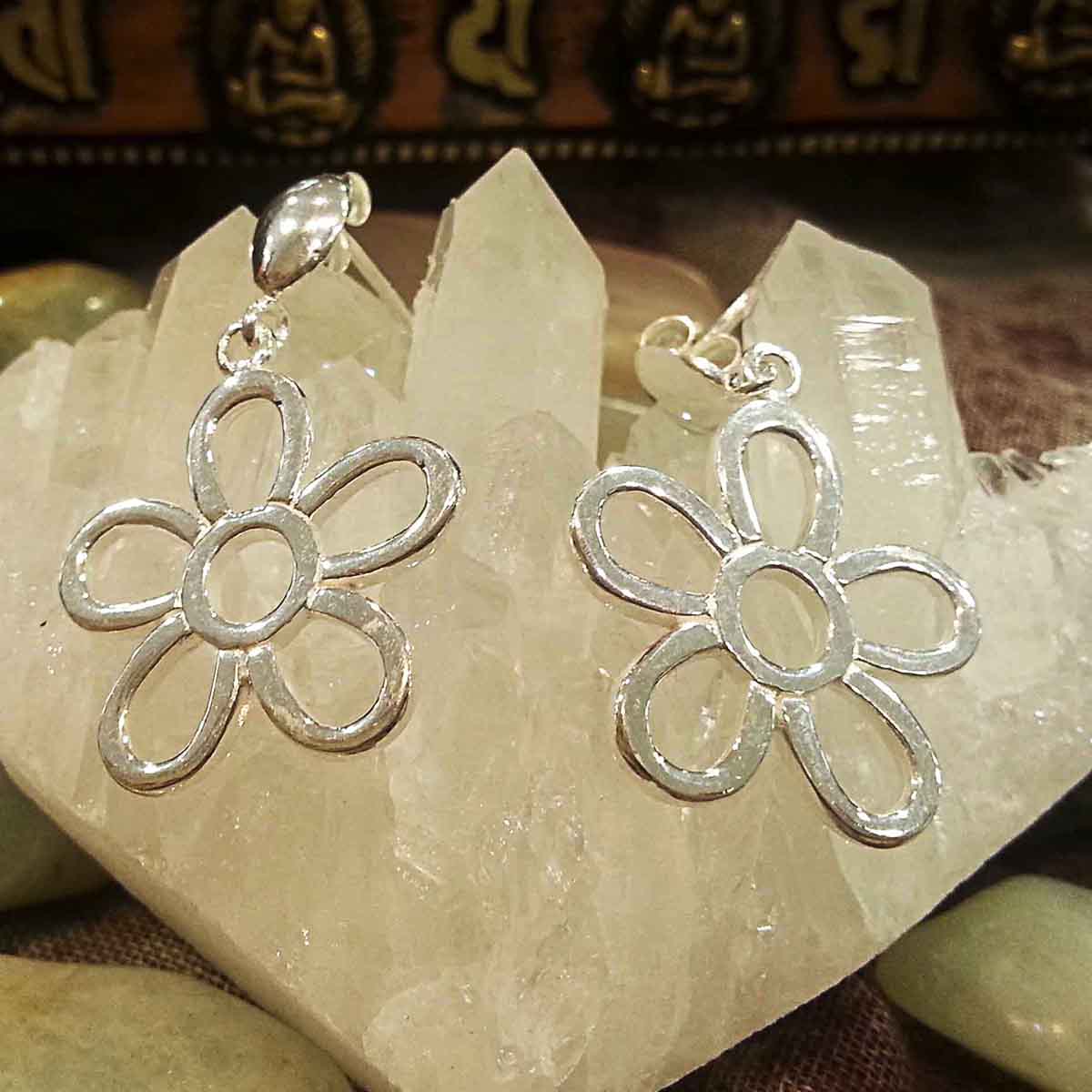 Pendientes de plata margarita - Tienda Budista