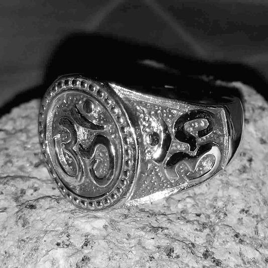 Anillo de Plata con OM - Tienda Budista