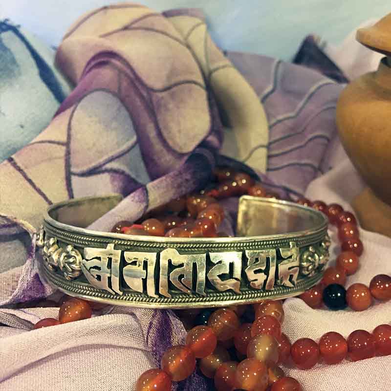 Brazalete de plata Chenrezig - Tienda Budista
