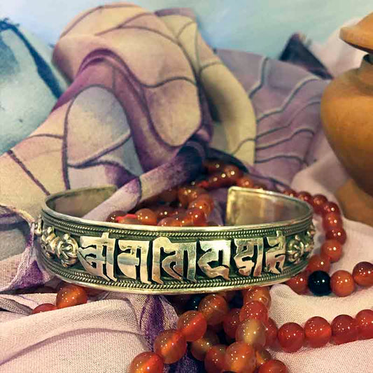Brazalete de plata Chenrezig - Tienda Budista