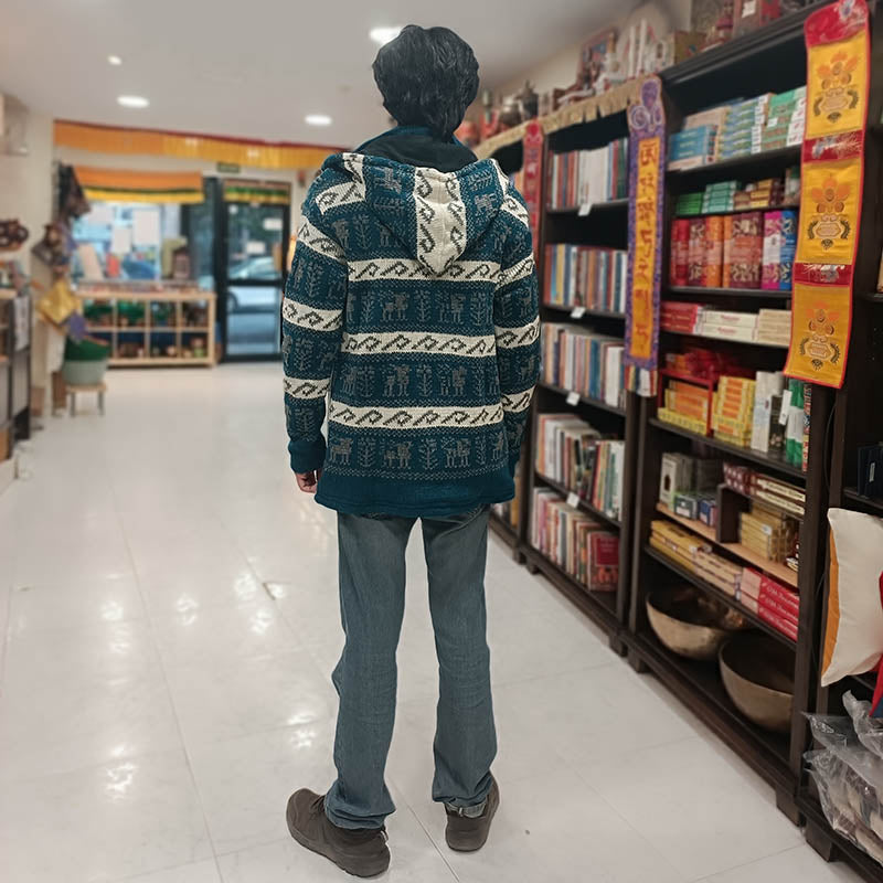 Chaqueta de lana con capucha