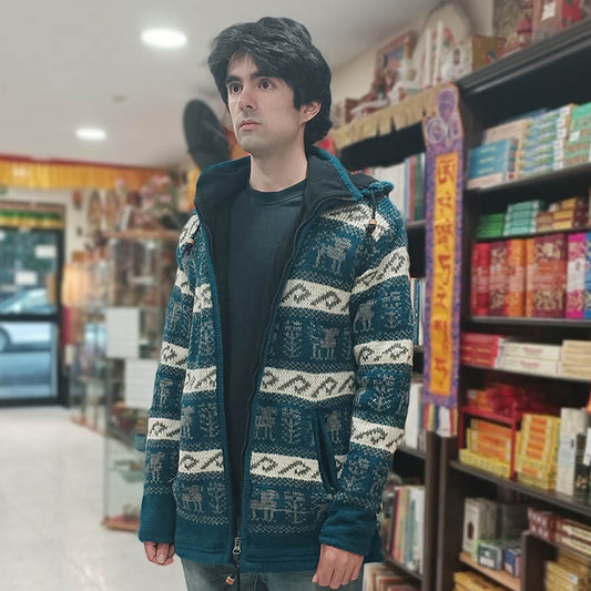 Chaqueta de lana con capucha