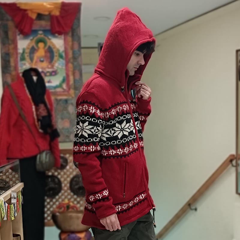 Chaqueta artesanal de lana roja