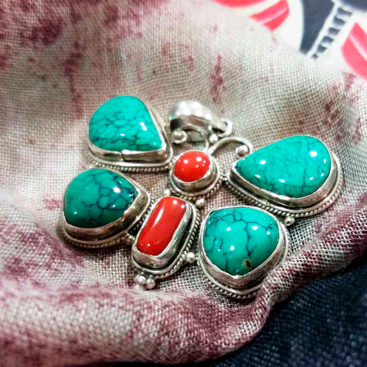 Colgante Mariposa en turquesa y coral - Tienda Budista