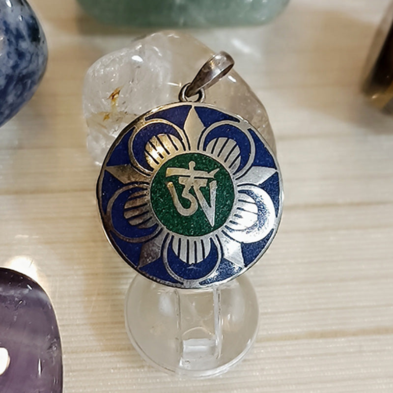 Colgante de plata OM