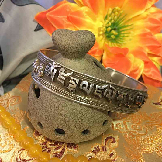 Brazalete de plata Zhambala - Tienda Budista