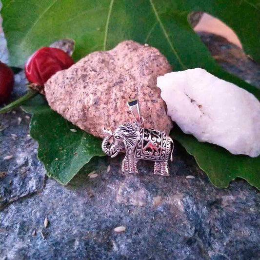 Colgante de elefante trompa hacia arriba - Tienda Budista