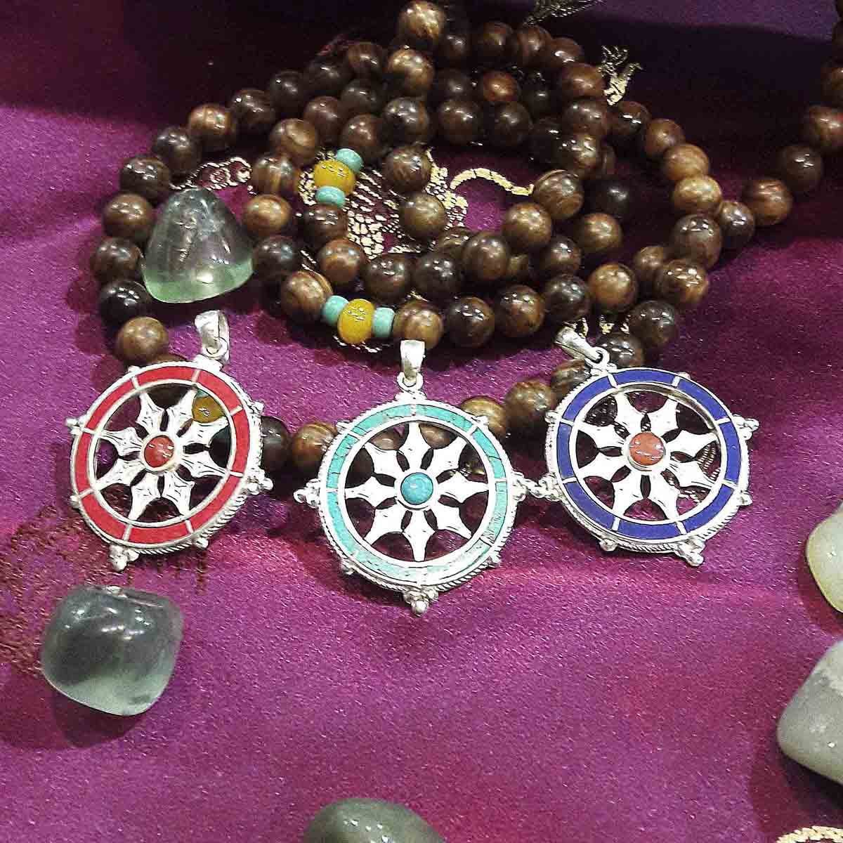 Colgante Rueda del Dharma - Tienda Budista