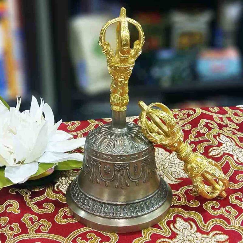 Campana y Dorje