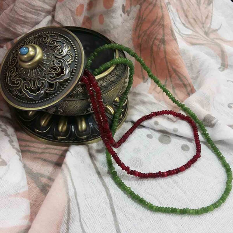 Collar rubies